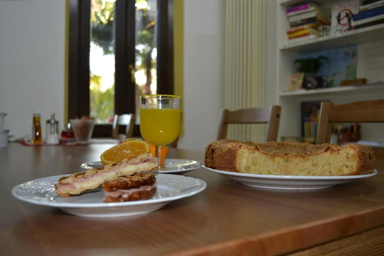 B&B Casa Mia Desenzano del Garda Couette-café